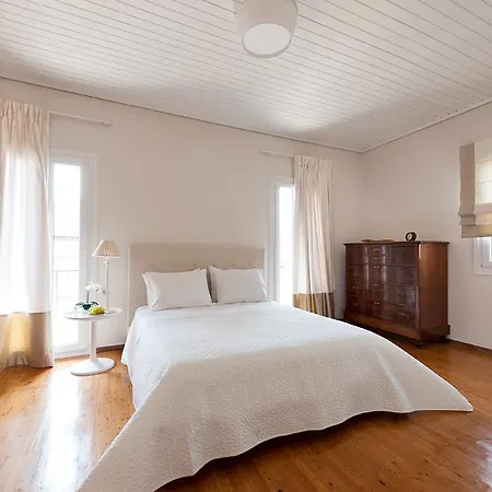 Corfu Town Stylish * Corfu (city)